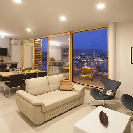 Lägenhet Luxury Penthouse Monriva