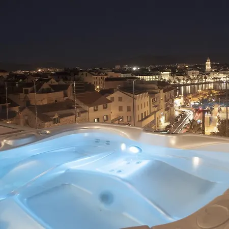 Luxury Penthouse Monriva *