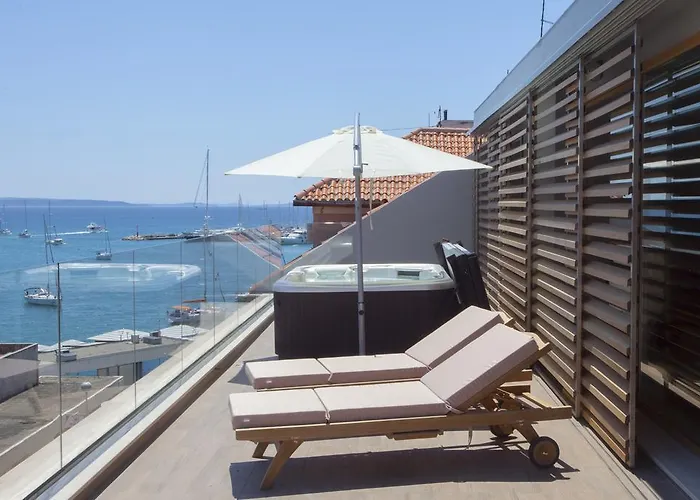 Luxury Penthouse Monriva